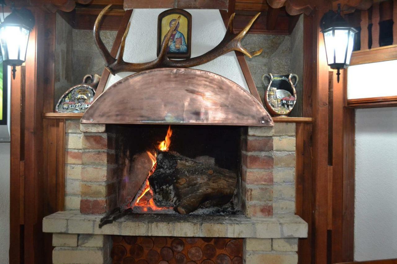 Guest House Ganovi Kalofer Esterno foto